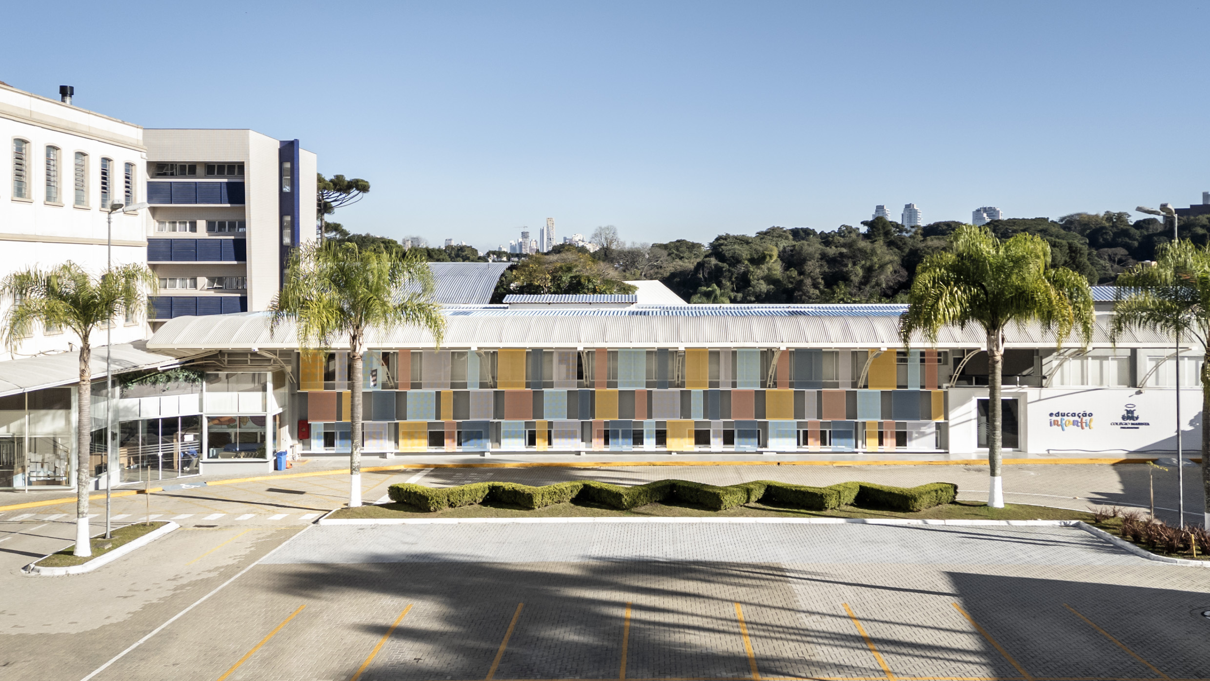 Fachada Colégio Marista Paranaense